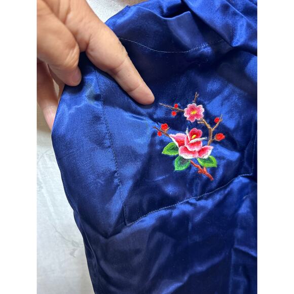Lyre Bird Robe Kimono Small Blue Satin Embroidered Flowers Birds Vintage Belt - Picture 4 of 7